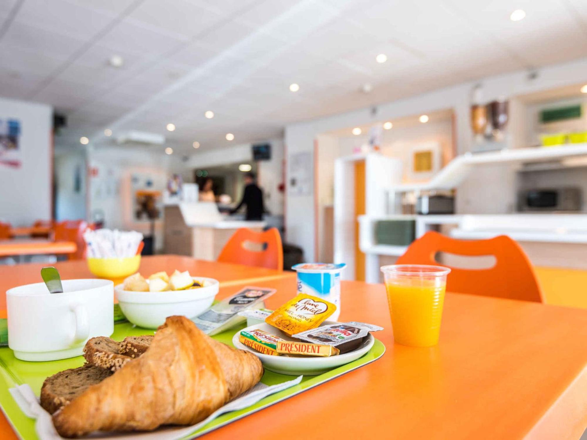 Ibis Budget Amberieu En Bugey/Chateau Gaillard A42 Ngoại thất bức ảnh