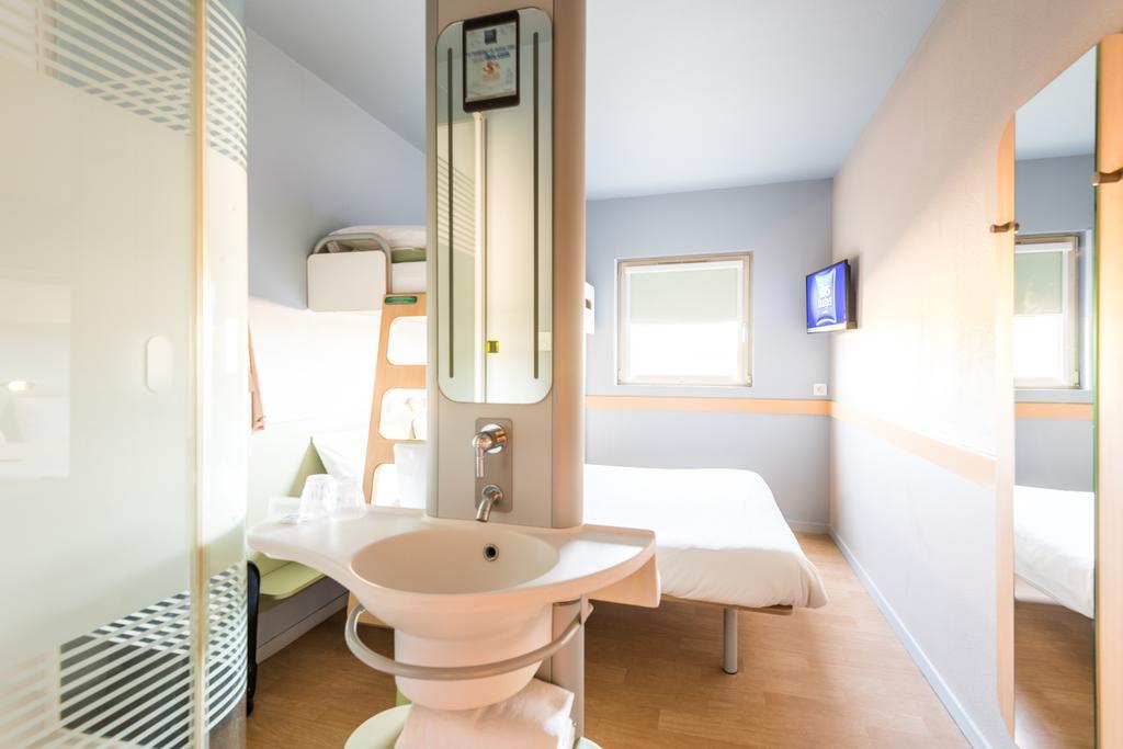 Ibis Budget Amberieu En Bugey/Chateau Gaillard A42 Ngoại thất bức ảnh