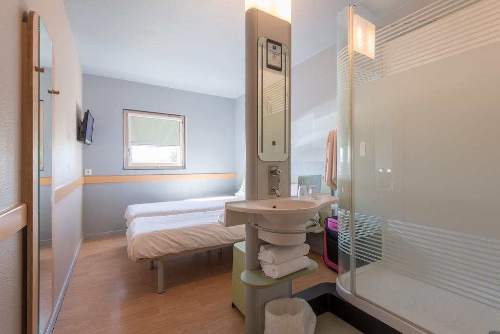 Ibis Budget Amberieu En Bugey/Chateau Gaillard A42 Ngoại thất bức ảnh